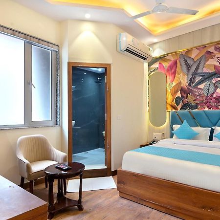 Hotel Saina International New Delhi Extérieur photo