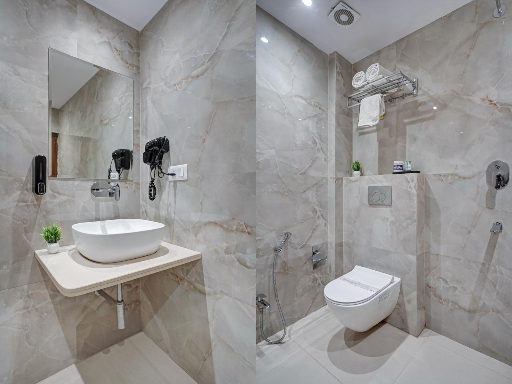 Hotel Saina International New Delhi Extérieur photo