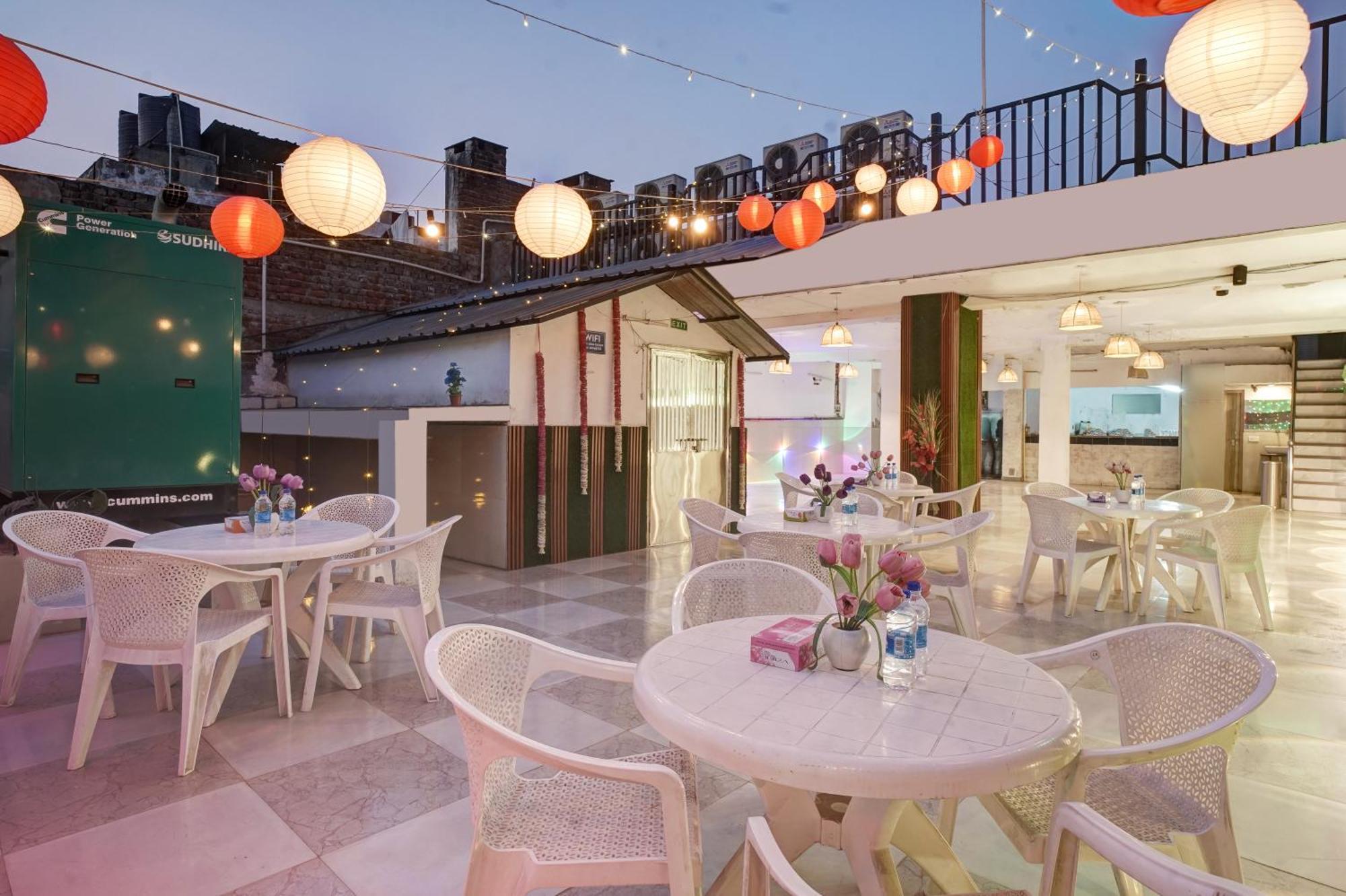 Hotel Saina International New Delhi Extérieur photo