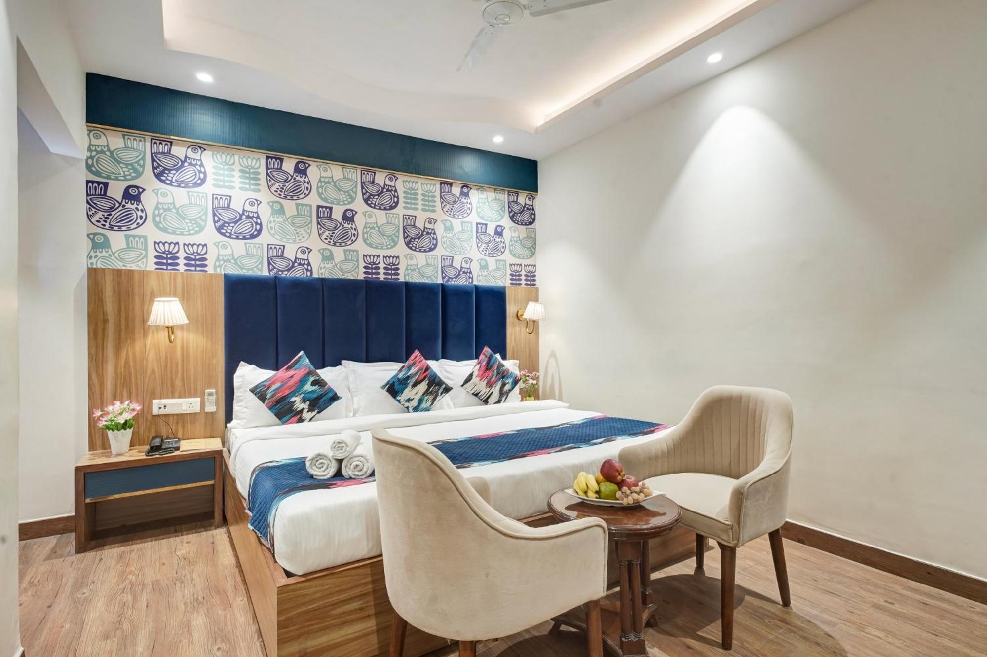 Hotel Saina International New Delhi Extérieur photo