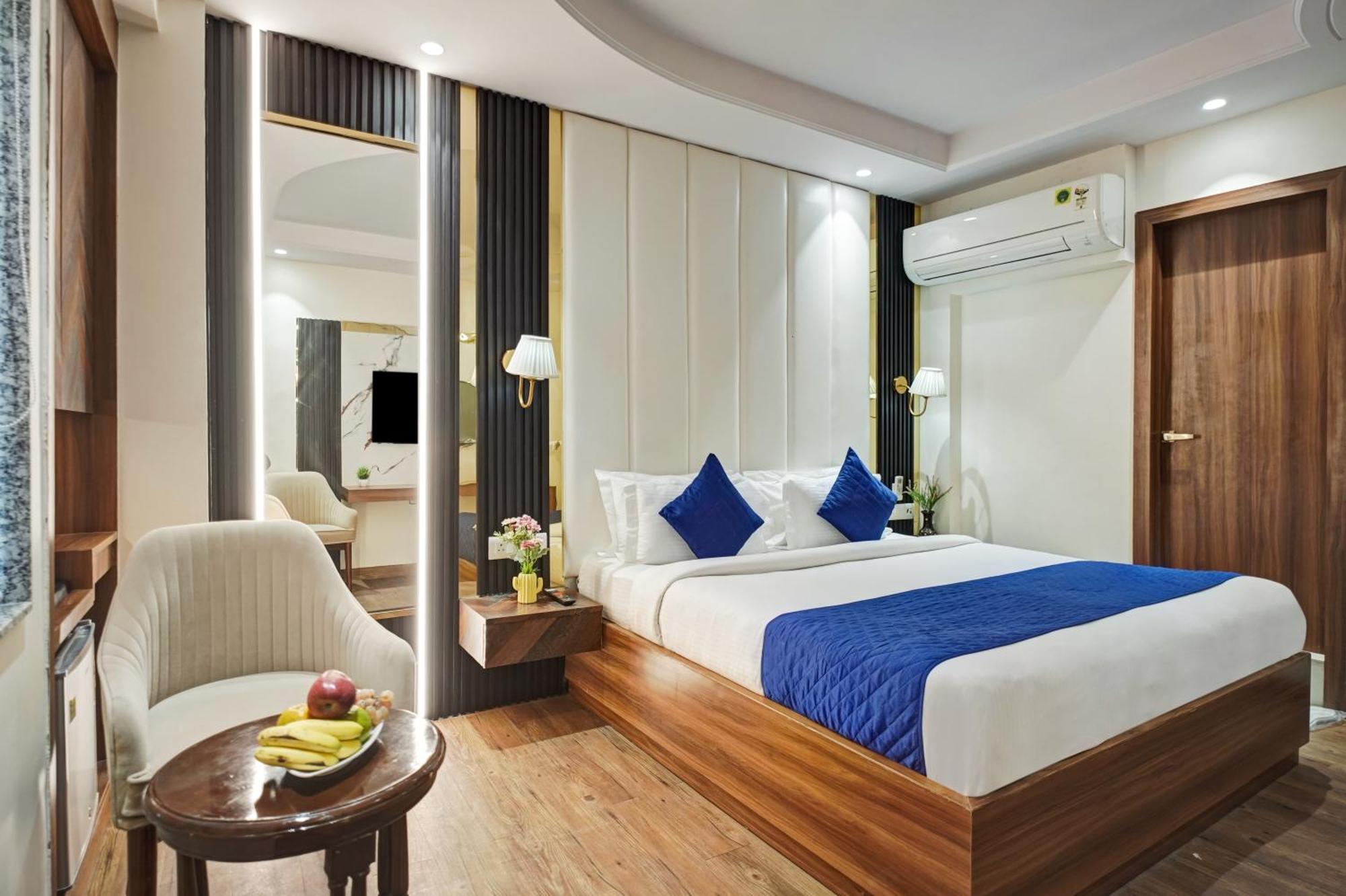 Hotel Saina International New Delhi Extérieur photo