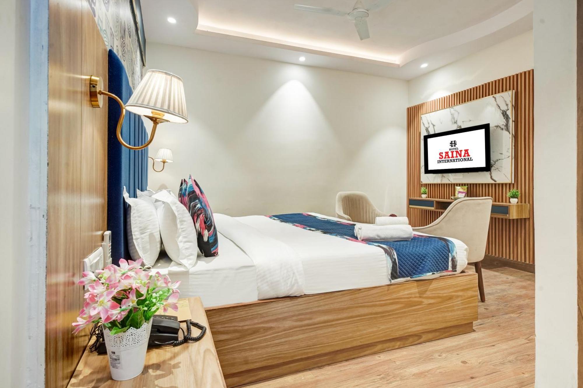 Hotel Saina International New Delhi Extérieur photo