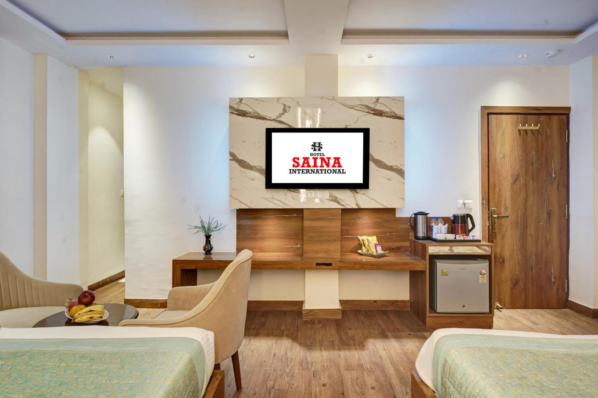 Hotel Saina International New Delhi Extérieur photo