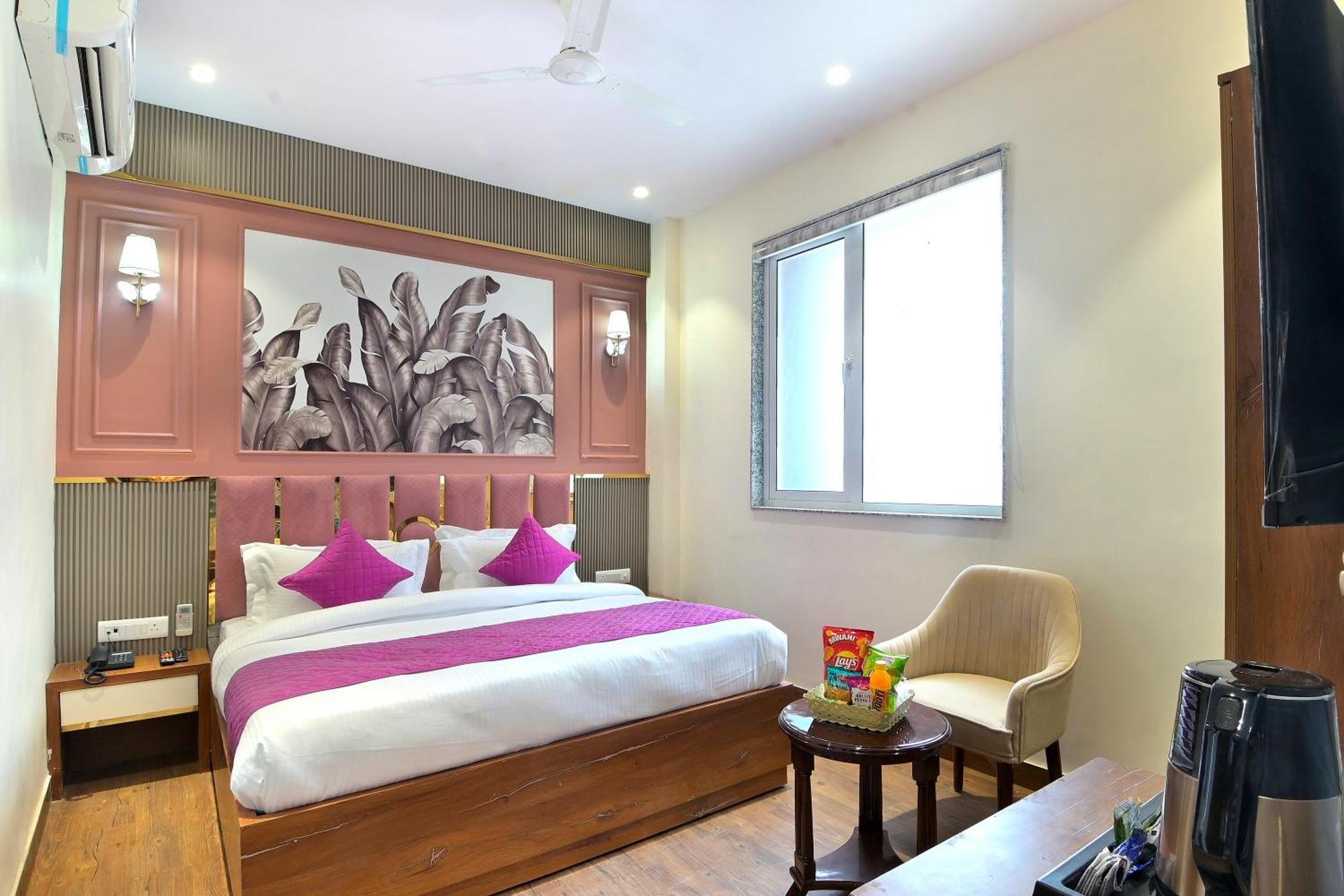 Hotel Saina International New Delhi Extérieur photo